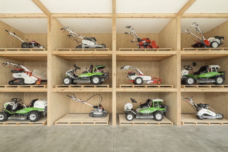 Het ruime aanbod aan tuin- en parkmachines van Lozeman Import Het ruime aanbod aan tuin- en parkmachines van Lozeman Import