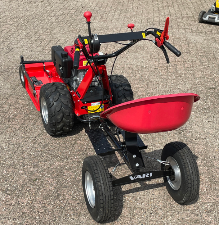 De Vari RMS600 Raptor Hydro, omgetoverd tot zitmaaier De Vari RMS600 Raptor Hydro, omgetoverd tot zitmaaier