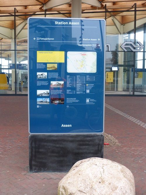 Creastone ontwikkelde op maat gemaakte sokkels voor de gemeente Assen. Creastone ontwikkelde op maat gemaakte sokkels voor de gemeente Assen.