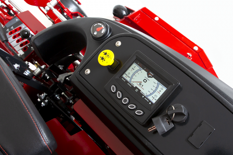 Bedieningsconsole met display, rechts van de comfortabele zitplaats Bedieningsconsole met display, rechts van de comfortabele zitplaats