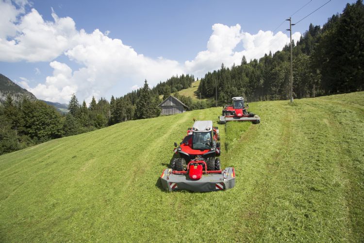 Traditioneel zijn de Aebi TT281 en de Aebi TT241, zoals hier, rood. Traditioneel zijn de Aebi TT281 en de Aebi TT241, zoals hier, rood.