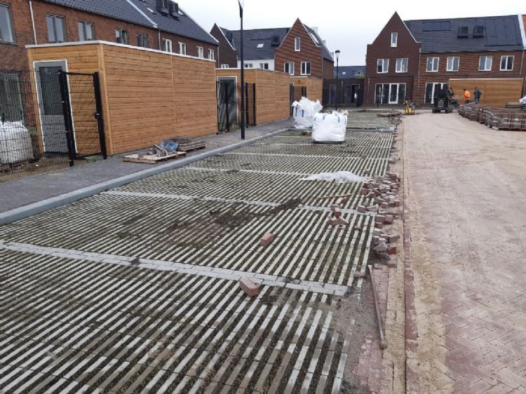 Aanleg groene parkeerplaats Aanleg groene parkeerplaats