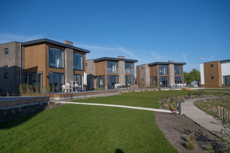 Vakantiepark Aan de Maas van EuroParcs is nog volop in ontwikkeling Vakantiepark Aan de Maas van EuroParcs is nog volop in ontwikkeling