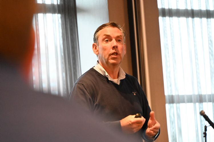 Peter-Jan Hendriks Peter-Jan Hendriks