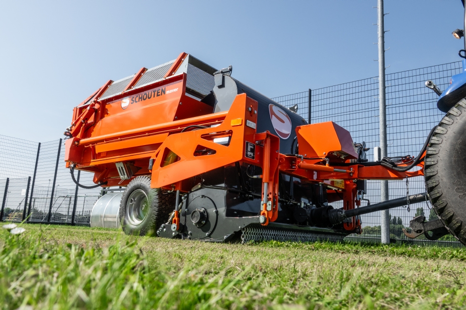 Maaien met de Maver M1803 Maaien met de Maver M1803