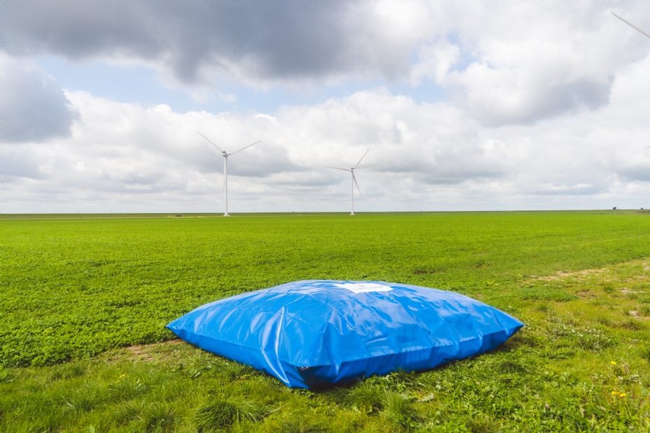 De JustNimbus-waterzak is leverbaar voor 3.000 en 4.500 liter water. De JustNimbus-waterzak is leverbaar voor 3.000 en 4.500 liter water.