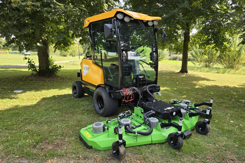 De nieuwste aanwinst met elektrisch maaidek De nieuwste aanwinst met elektrisch maaidek