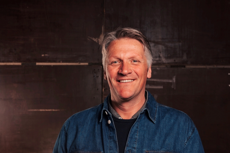 Otto de Vroomen van JUB Holland: 'De bloembollen moesten bestand zijn tegen zoute lucht en arme grond.' Otto de Vroomen van JUB Holland: 'De bloembollen moesten bestand zijn tegen zoute lucht en arme grond.'