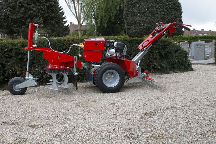 Nimos - HA met schoffelwerktuig