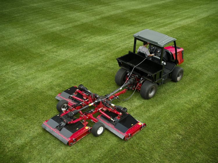 Toro Outcross – het is geen tractor, maar kan het werk wel aan