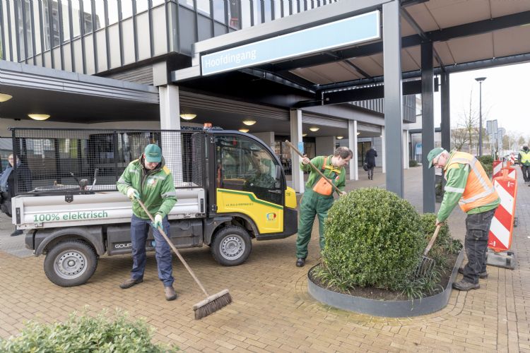 De groenploeg moet voortdurend anticiperen op de situatie De groenploeg moet voortdurend anticiperen op de situatie