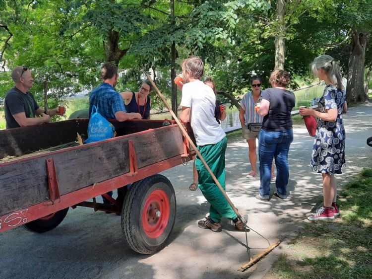 Boer Dirk in overleg met inwoners van Utrecht - foto Wim Horst Boer Dirk in overleg met inwoners van Utrecht - foto Wim Horst