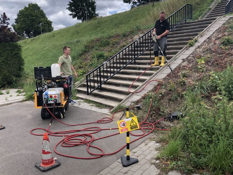 Rootwave Pro 'Met maaien gingen we verspreiding tegen, met de Rootwave Pro zetten we ...
