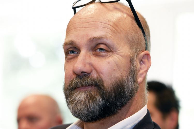 Nico Willemsen (Cumela): 'Er is gebleken dat er nog meer praktische bezwaren zijn.' Nico Willemsen (Cumela): 'Er is gebleken dat er nog meer praktische bezwaren zijn.'