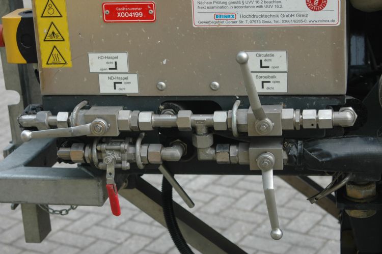 Bedrijfszeker de (heet)waterstromen naar voor of achter sturen Bedrijfszeker de (heet)waterstromen naar voor of achter sturen