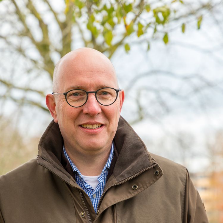 Herman Arentsen waarschuwt ervoor niet in 'oud RAW-gedrag' terug te vallen. Herman Arentsen waarschuwt ervoor niet in 'oud RAW-gedrag' terug te vallen.