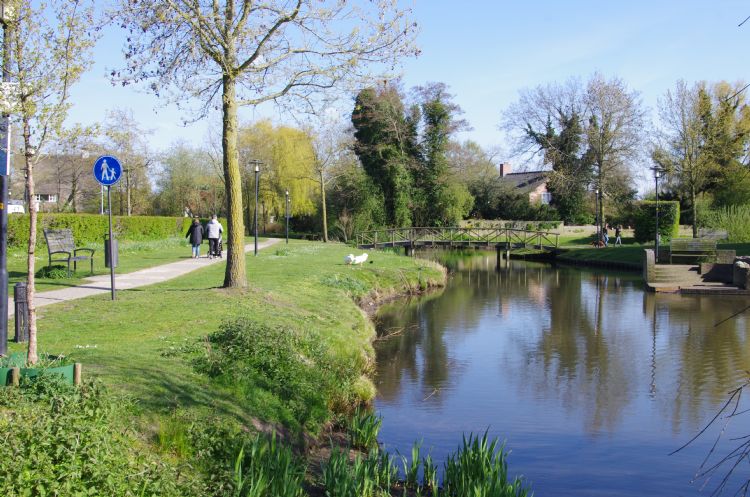 Voor alle doelgroepen is er ruimte voor ontmoetingen en bewegen in de buitenruimte. Voor alle doelgroepen is er ruimte voor ontmoetingen en bewegen in de buitenruimte.