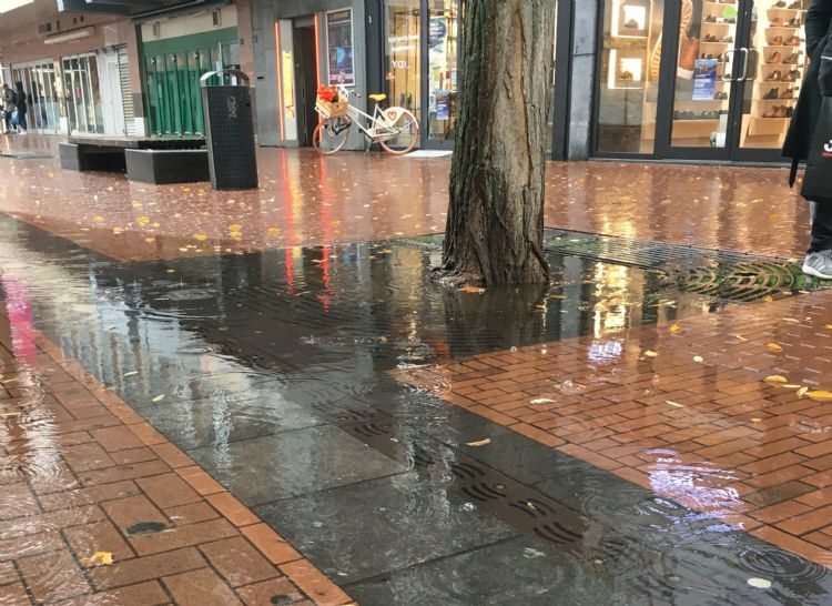 Regenwatercoaches kunnen tevens aansturen op Operatie Steenbreek. 