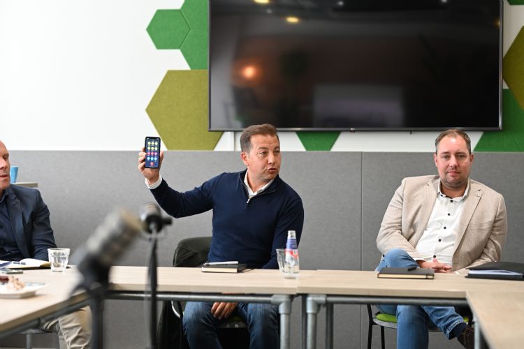 Murat Ercan van Fleets Online toont zijn oplossing