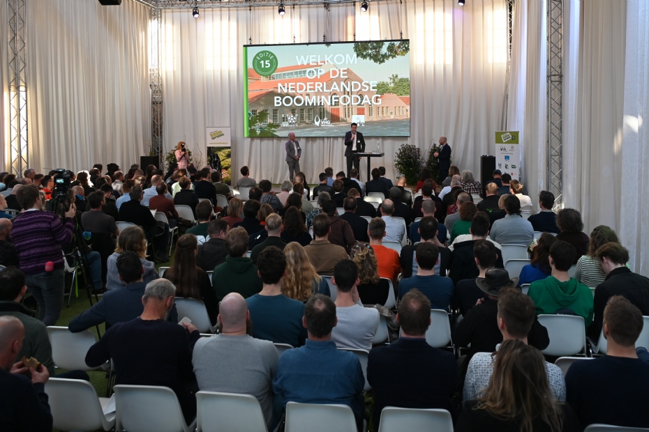 Een drukbezochte 15e editie van de Nederlandse Boominfodag. Ook dit jaar was Vakblad Boomzorg als sponsor van de Nederlandse Boominfodag aanwezig