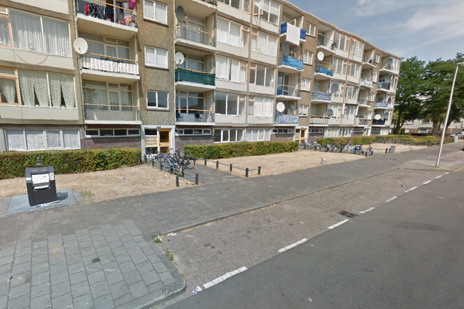 De huidige versteende situatie van de Afrikalaan in de Utrechtse wijk Kanaleneiland