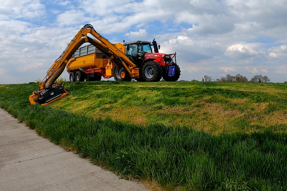 Voor het natte gedeelte (oevers, droge taluds en schouwpaden) introduceert Groenkeur het Keurkleur Blauw certificaat