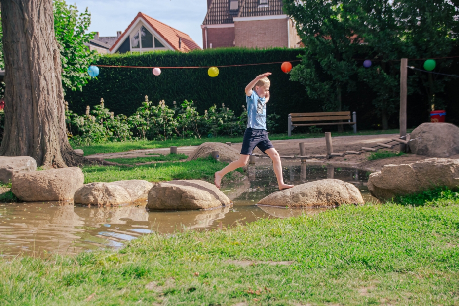 BOERplay Vrouwenhof-wadi met grote keien