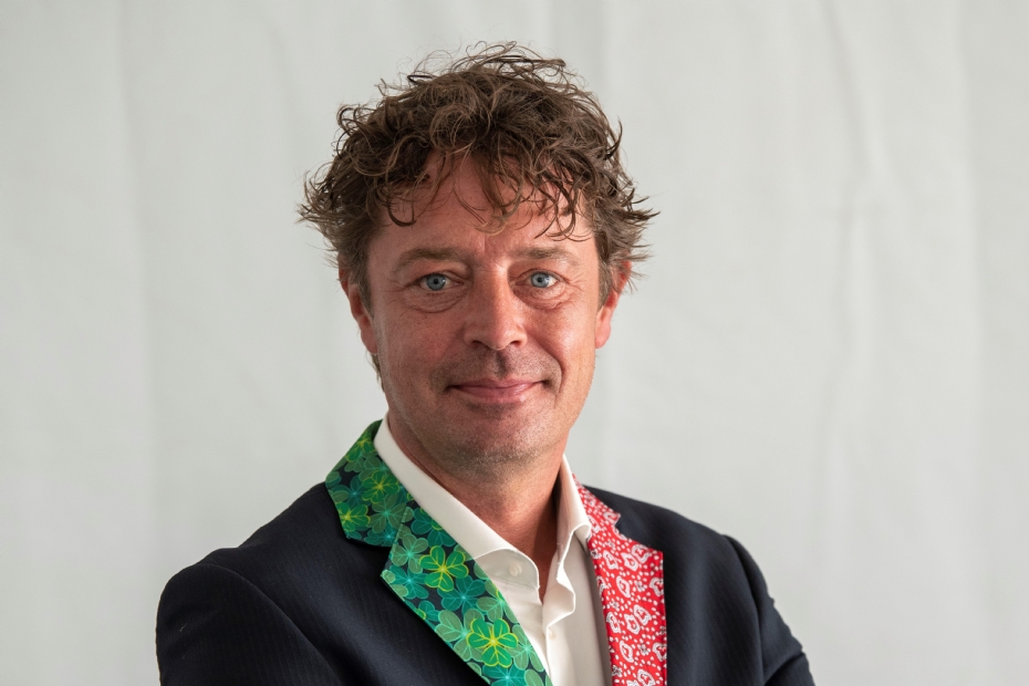 Willem Bierema in zijn herkenbare ATH- en GTH-colbert