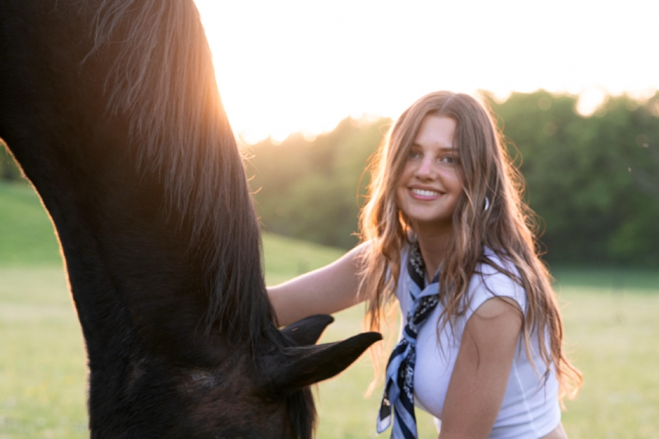 Shiva Leeman geeft samen met Jasperina Venema vorm aan dit vakgebied als team Groen en Gezondheid van De Eijk Groep Shiva Leeman geeft samen met Jasperina Venema vorm aan dit vakgebied als team Groen en Gezondheid van De Eijk Groep