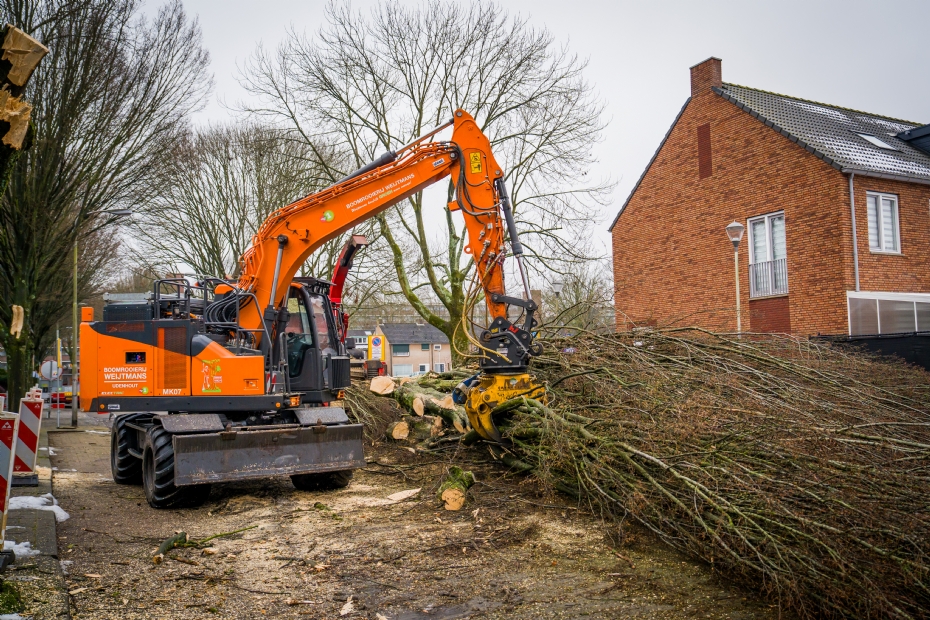 Stigas-038: De elektrische mobiele kraan draait makkelijk een volle productiedag zonder opladen Stigas-038: De elektrische mobiele kraan draait makkelijk een volle productiedag zonder opladen