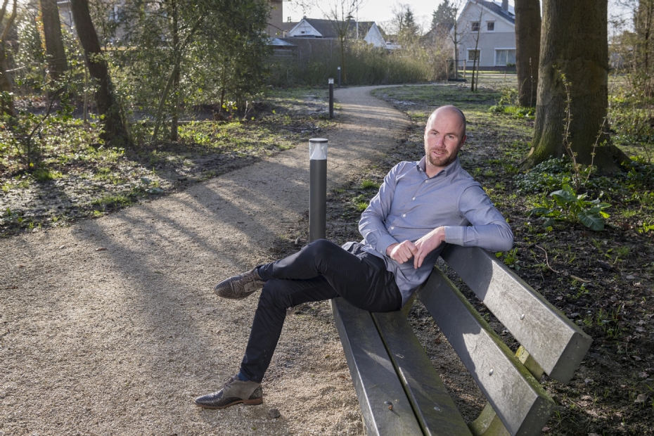 Verkoper Buitendienst - De Hoop Bouwgrondstoffen Tom Magielse - Gres d'Hautrage in Kapelle Verkoper Buitendienst - De Hoop Bouwgrondstoffen Tom Magielse - Gres d'Hautrage in Kapelle
