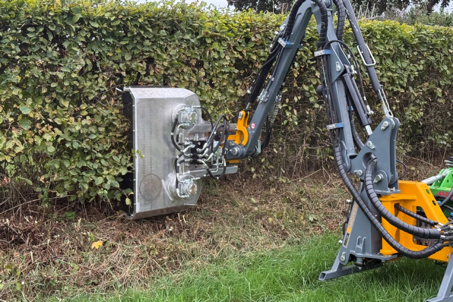 De HS100HR weegt niet meer dan 100 kg De HS100HR weegt niet meer dan 100 kg