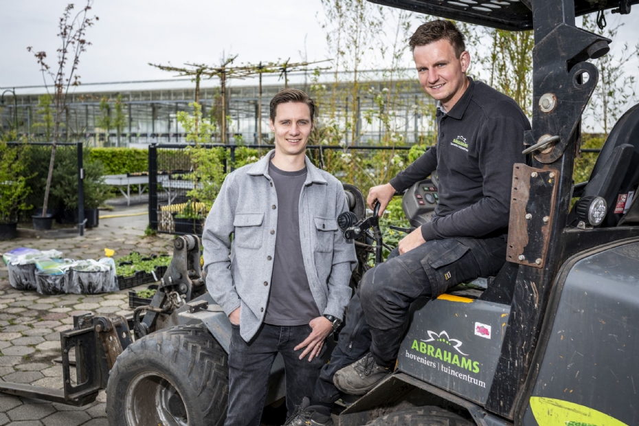 Guus en Wout Abrahams aan het roer bij Abrahams Hoveniers
