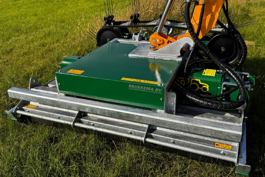 Huizings maaidek kreeg uiteindelijk een 10 cm hogere invoeropening Huizings maaidek kreeg uiteindelijk een 10 cm hogere invoeropening
