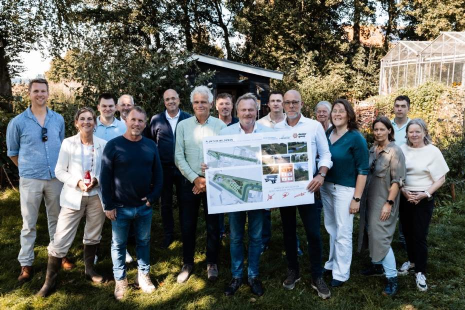 De ondertekening in Zaltbommel (Beeld via: Donker Groep)