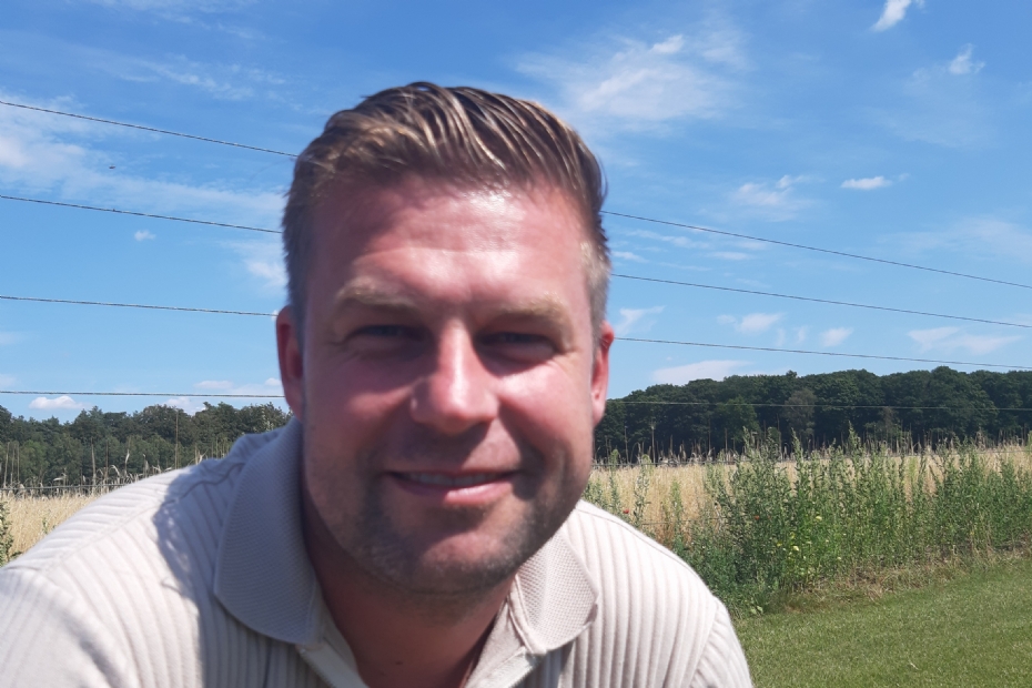 Floor Drissen: 'Vroeger werd vooral gekeken naar prijs, snelheid van vestiging en onderhoud, nu steeds vaker naar biodiversiteit, klimaatadaptatie en de functie van de openbare ruimte' Floor Drissen: 'Vroeger werd vooral gekeken naar prijs, snelheid van vestiging en onderhoud, nu steeds vaker naar biodiversiteit, klimaatadaptatie en de functie van de openbare ruimte'